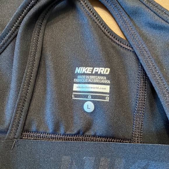 Nike workout Bra - Picture 3 of 3
